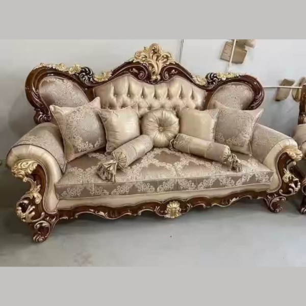Royal Victorian Sofa – Luxury Handcrafted Elegance