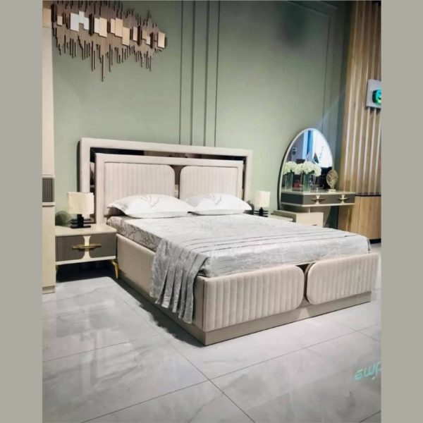 Luxury Upholstered King-Size Bed – Elegant & Contemporary Design