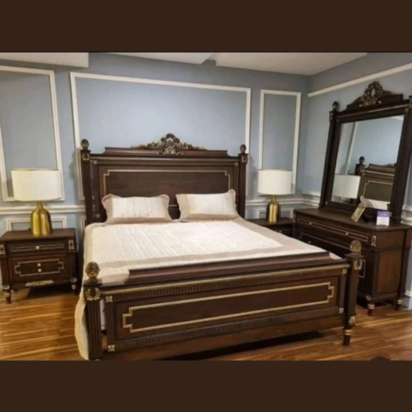 Luxurious Classic Wooden Bedroom Set